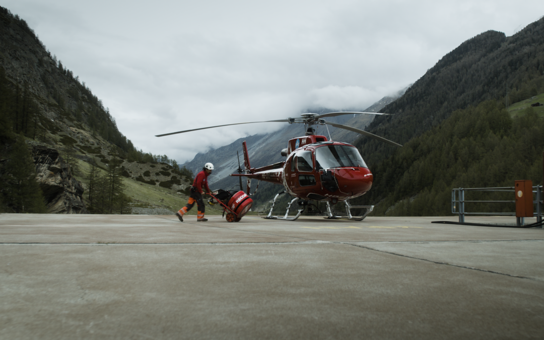 Helly Hansen, Air Zermatt und Recco®: gemeinsam für mehr Sicherheit am Berg
